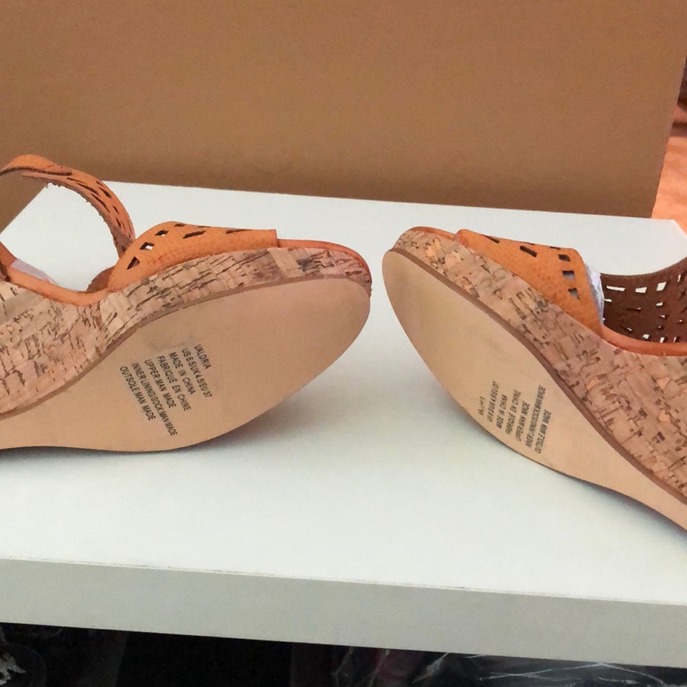 Sandals - Picture 4 of 5